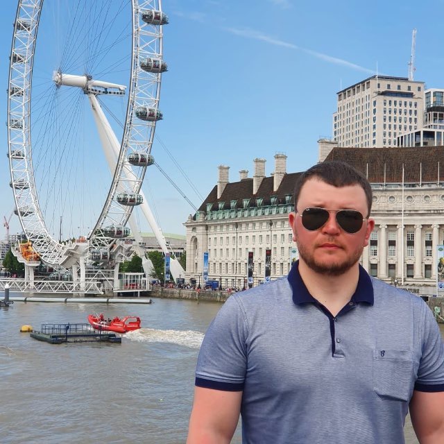 Фото менеджера